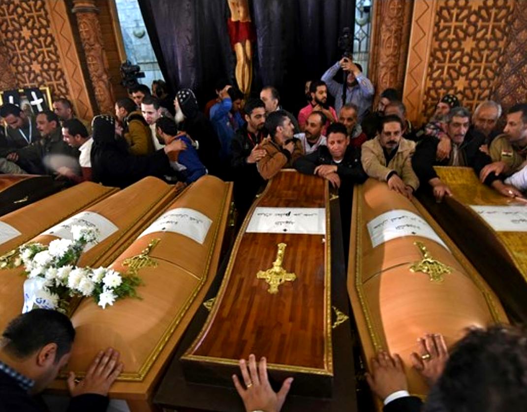 Egitto, funerale vittime strage Cristiani Copti