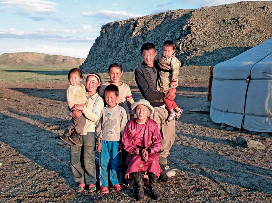Famiglia nomade, Mongolia settentrionale; fonte Monica