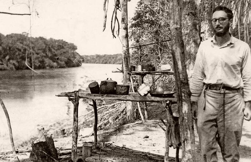 1936, l'antropologo Claude Lvi-Strauss in Amazzonia: gli indios non "primitivi" ma "soggetti" con "piena dignit culturale"