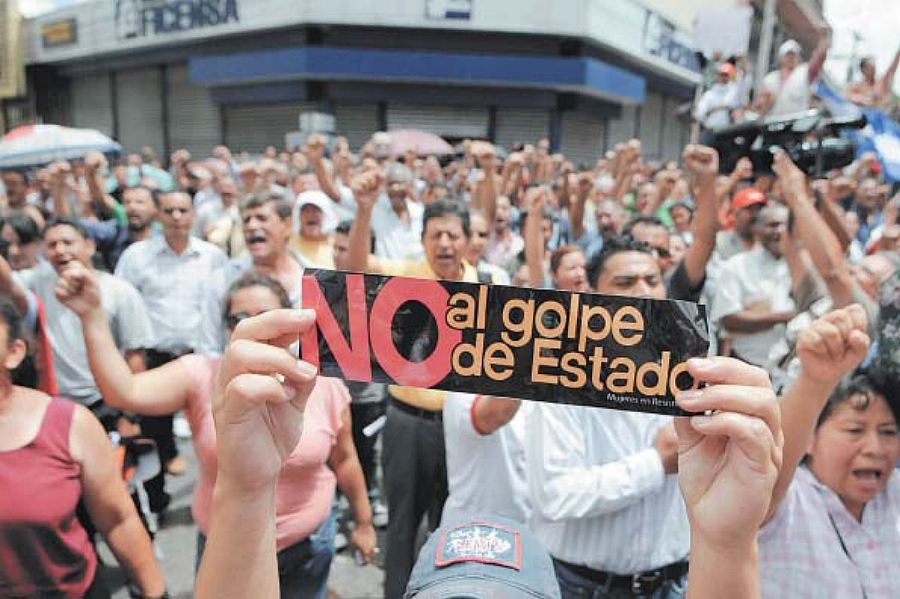 Manifestanti aTegucigalpa, Honduras; fonte Escobar