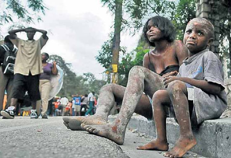 Scampati al terremoto di Haiti; fonte Cruz