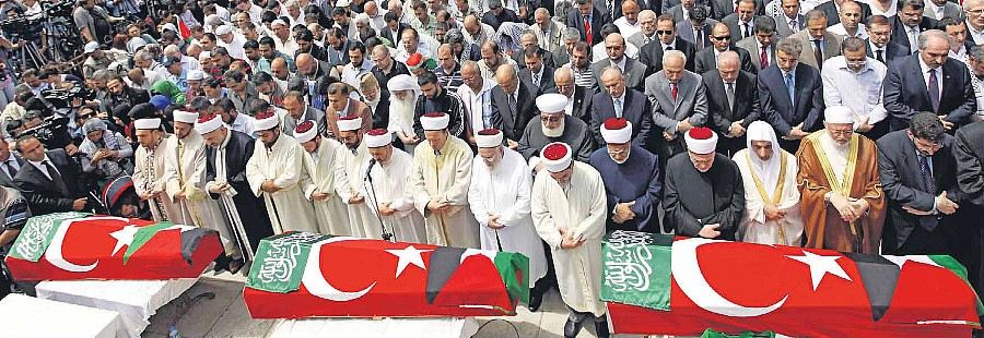 Kayseri (Turchia): bare degli 8 turchi (del convoglio navale che tentava di raggiungere Gaza) uccisi dagli israeliani