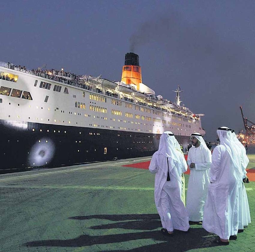 Porto di Dubai: gli Emirati Arabi bloccano nave iraniana passeggeri-commerciale (rispettando le sanzioni ONU contro l'Iran)