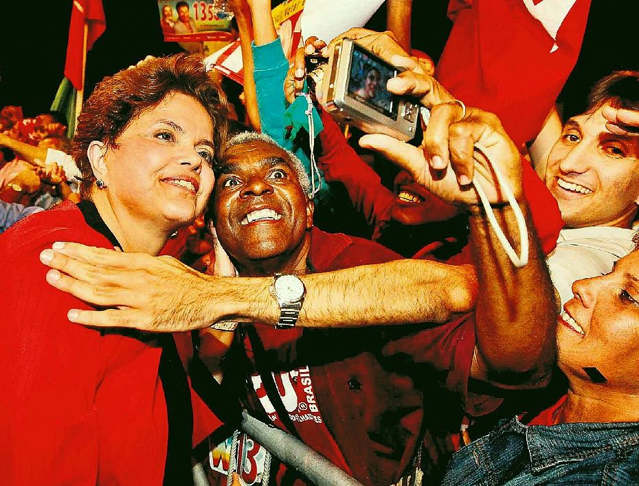 Dilma (a sinistra), candidata a Presidente del Brasile ("le apparenze..."); fonte Stuckert