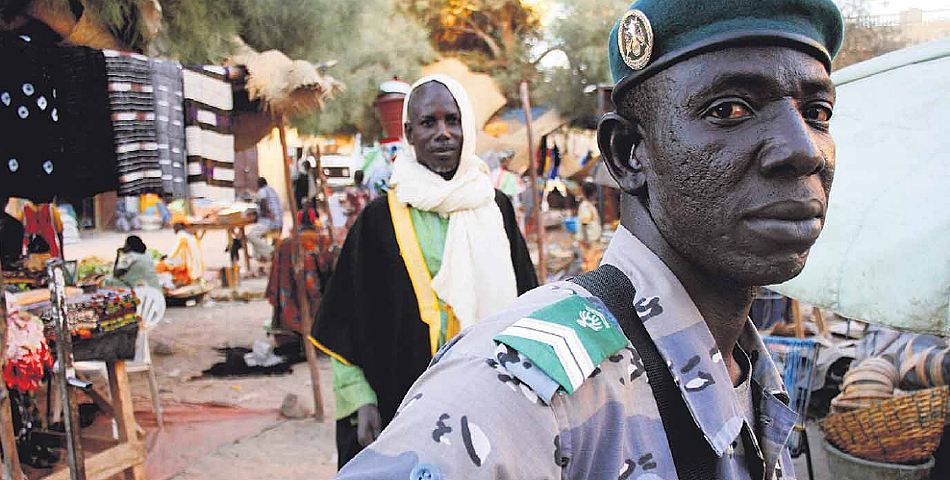 Mercato nel deserto del Sahel (Magreb, Africa): controlli anti-transito droga (transito verso occidente controllato dai terroristi di Al-Qaeda); fonte Ganor