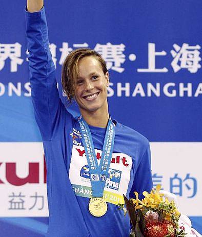 Federica Pellegrini, medaglia d'oro (nei 400 metri) ai mondiali di nuoto di Shanghai