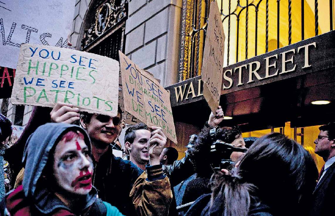 "Indignati" americani "occupano" Wall Street ( "il mondo finanziario"); fonte Winter