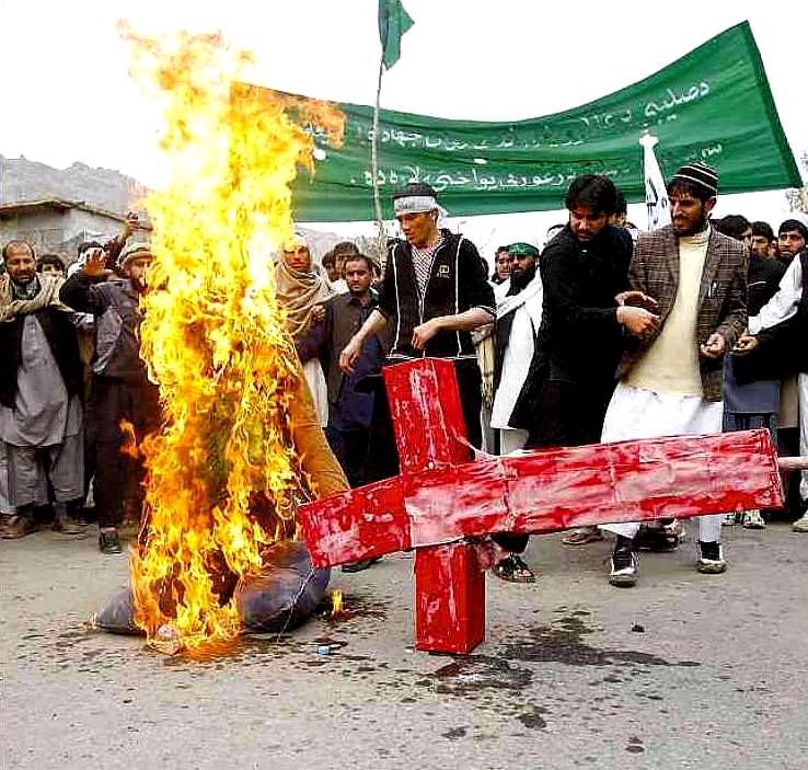 Afghanistan: protesta anti-occidentale dopo l'assassinio a sangue freddo di famiglie afgane da parte di un soldato americano; fonte Parwiz