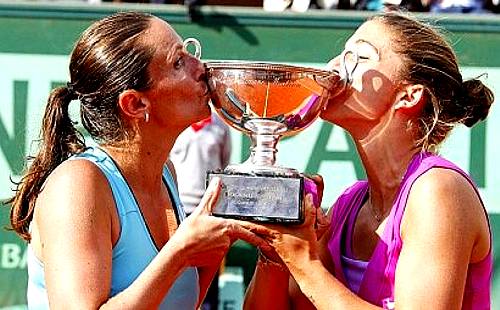 Roberta Vinci e Sara Errani vincono (nel doppio) il torneo di tennis del Roland Garros... qualit "sportive", cio "spirituali"...