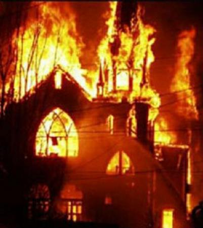 Egitto, 15 agosto 2013: 58 Chiese cristiane bruciate o distrutte da "islamisti radicali"