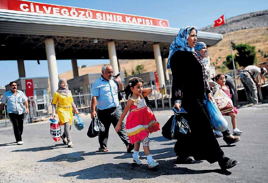 Famiglia siriana passa il confine e si rifugia in Turchia; fonte Kilic