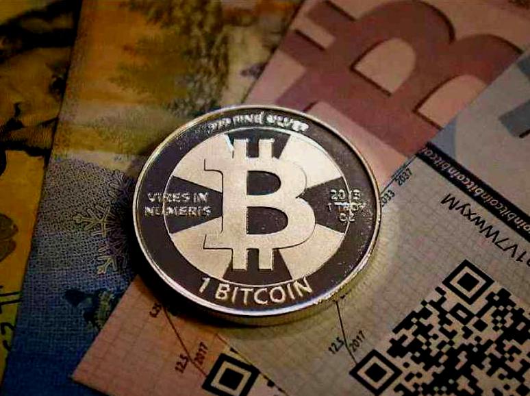 moneta "digitale": un bitcoin, in un mese e mezzo, da 30 dollari arriva a 200 dollari !