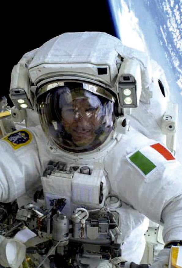 l'astronauta Luca Parmitano in orbita