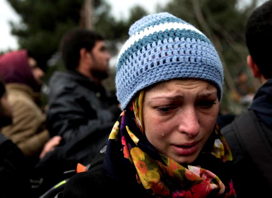 Siriani in fuga verso l'Europa Occidentale, "bloccati" in Grecia; fonte Reuters