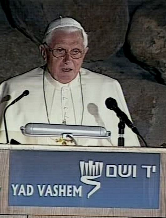 Papa Benedetto a Gerusalemme al "Memoriale dell'Olocausto": "Yad Vashem" ("Un Memoriale e un Nome" Isaia 56,5)